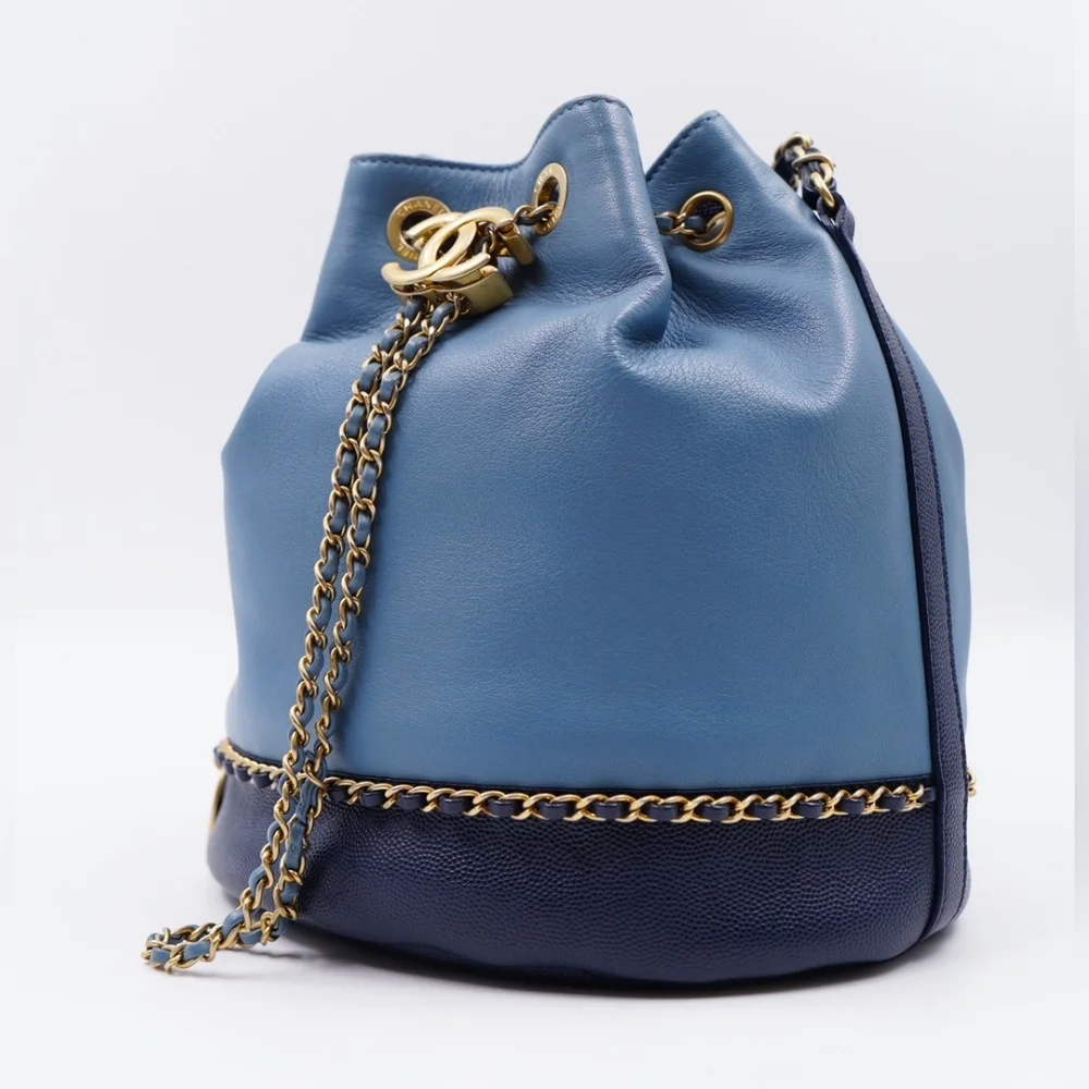 ❌️❌️SOLD ❌️❌️AT38❤️Chanel CC Lovely Chain Bucket Bag - Picture 6 of 16